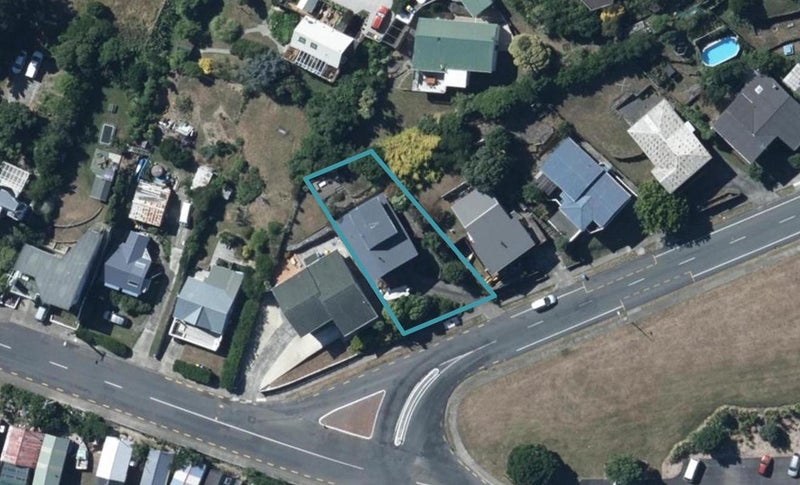 3 Gloaming Hill, Titahi Bay, Porirua - Carousel 1