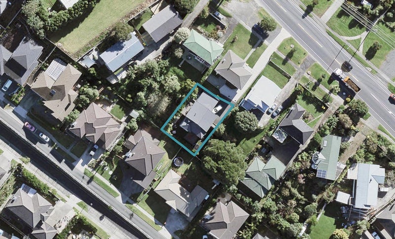 978A East Coast Road, Northcross, Auckland - Carousel 1