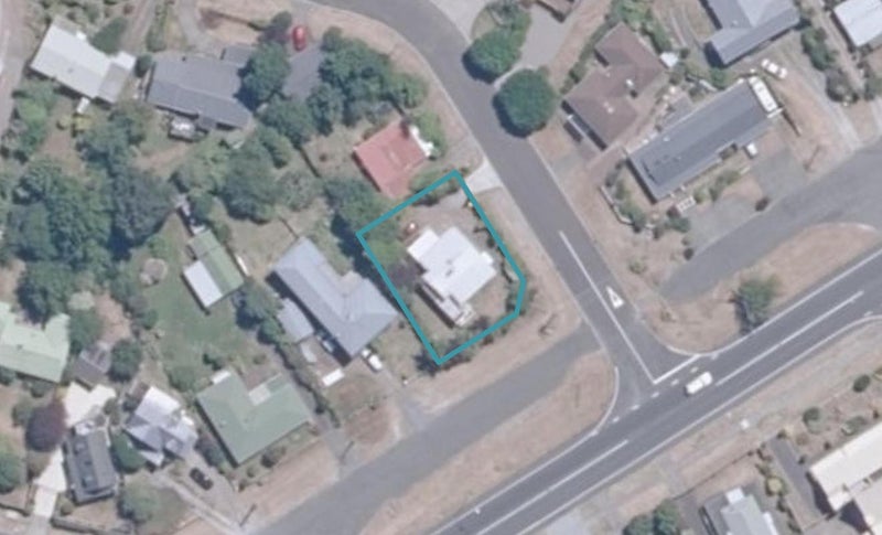 21 Williams Street, Taupo - Carousel 1