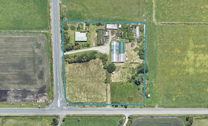 308 Parton Road, Papamoa, Te Puke - Carousel 1