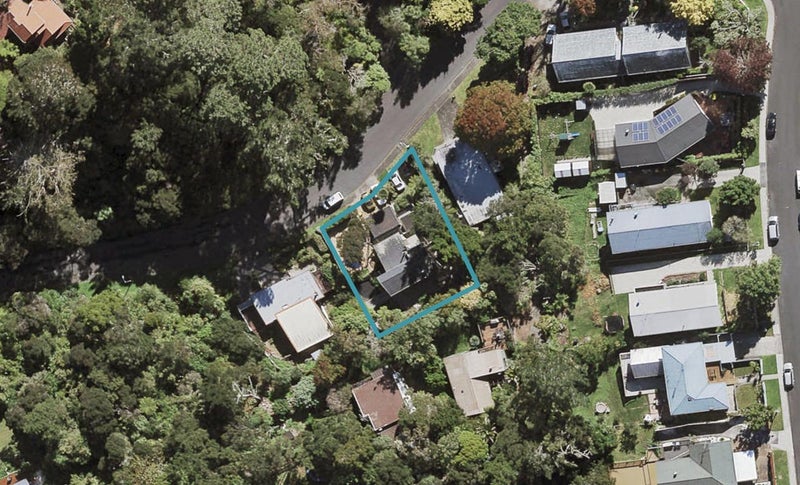 12 Trelawny Place, Hillcrest, Auckland - Carousel 1