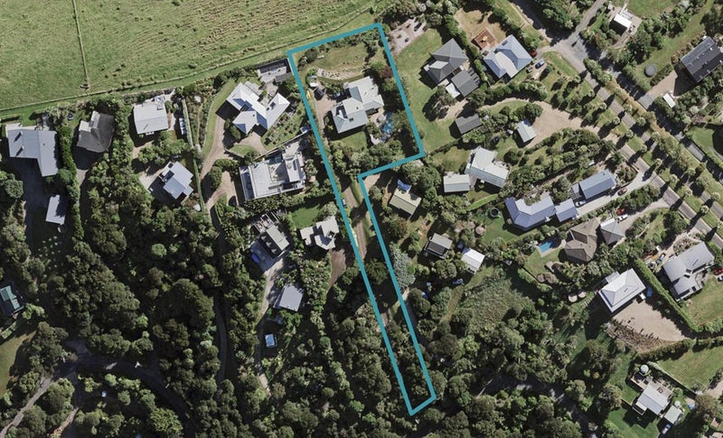 46 View Road, Ostend, Waiheke Island - Carousel 1