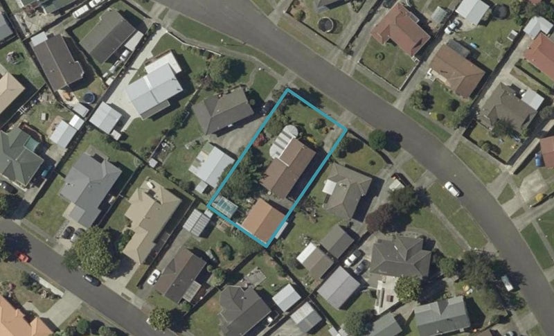 11 Cedar Grove, Highbury, Palmerston North - Carousel 1