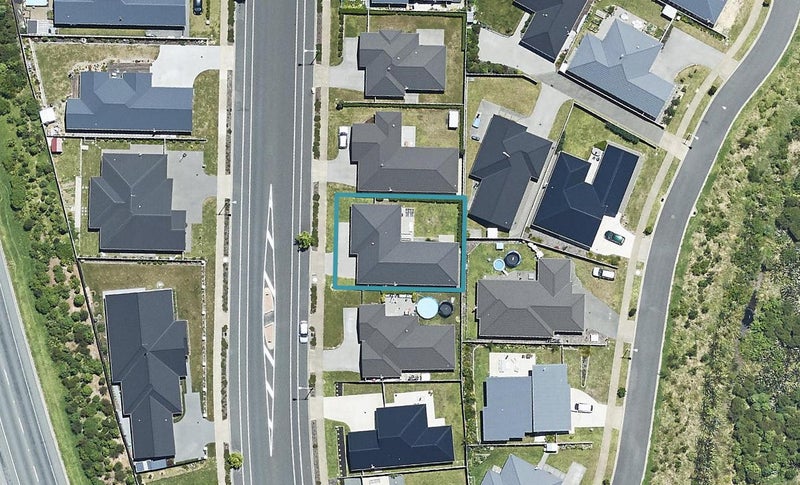 267 Lakes Boulevard, Pyes Pa, Tauranga - Carousel 1