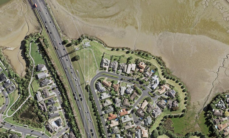 76 Rushgreen Avenue, Pahurehure, Papakura - Carousel 1