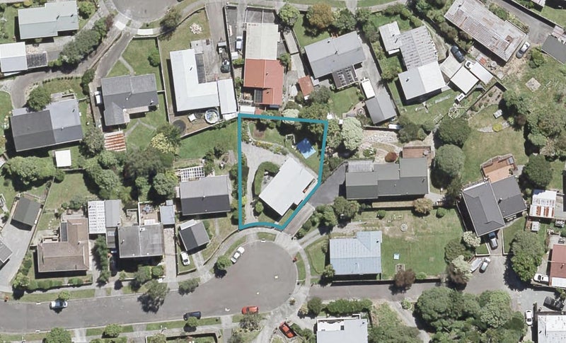 25 Amber Grove, Birchville, Upper Hutt - Carousel 1