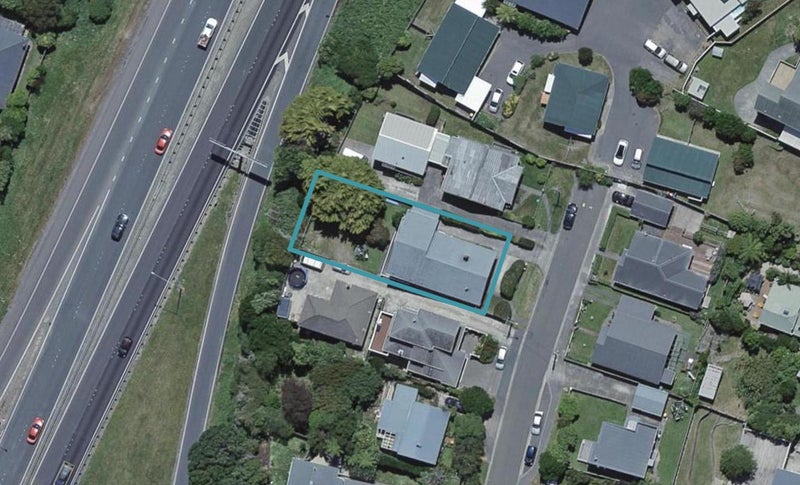 11 Retter Street, Paparangi, Wellington - Carousel 1