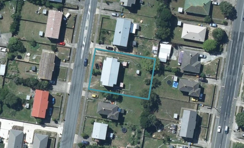 15 Kokiri Crescent, Waitangirua, Porirua - Carousel 1