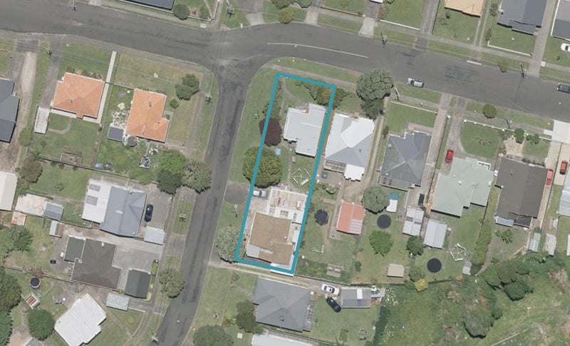 38 Hutchison Crescent, Durie Hill, Whanganui - Carousel 1