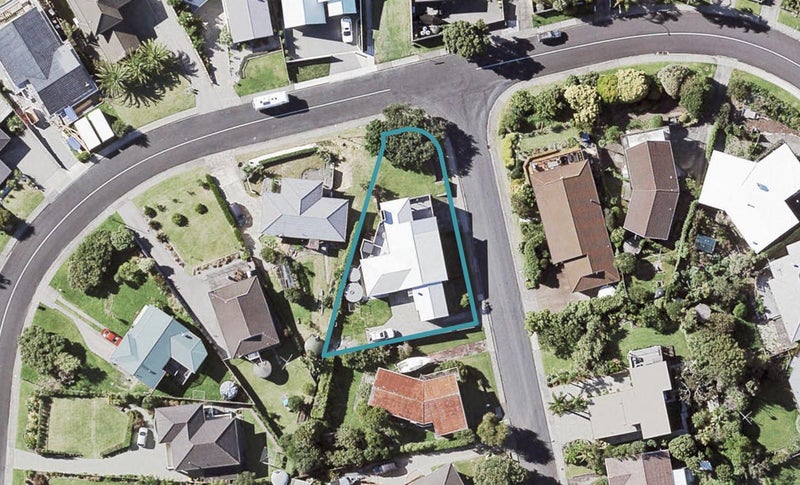 1 Moana Terrace, Maraetai, Auckland - Carousel 1
