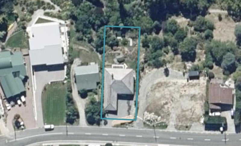 693 Peninsula Road, Kelvin Heights, Queenstown - Carousel 1