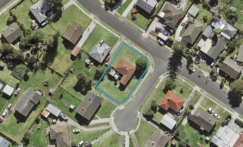 1 Valetta Place, Mangere, Auckland - Carousel 1