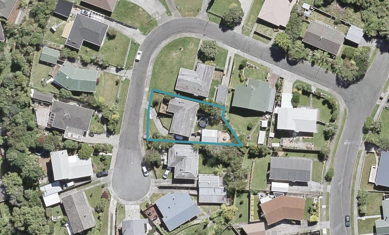 4 Otira Grove, Kelson, Lower Hutt - Carousel 1