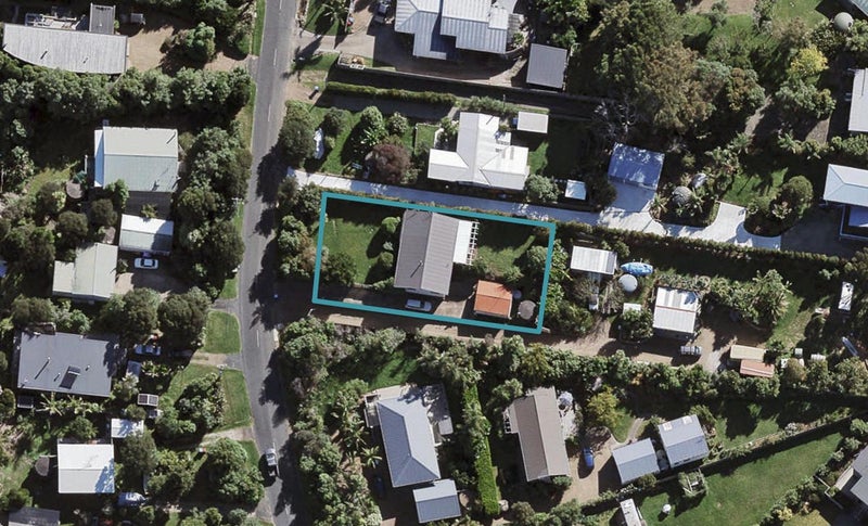 488 Sea View Road, Onetangi, Waiheke Island - Carousel 1