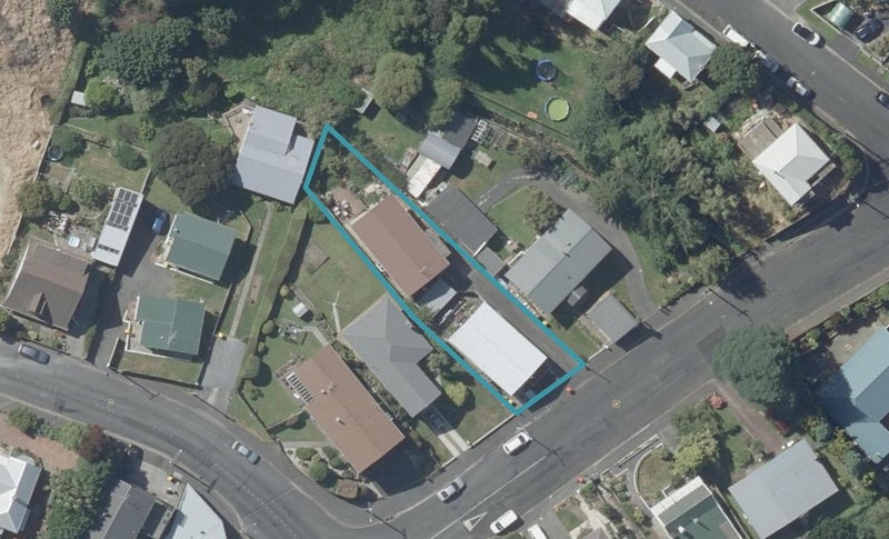 82 Neidpath Road, Mornington, Dunedin - Carousel 1