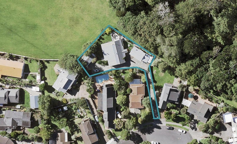 14 Janome Place, Bucklands Beach, Auckland - Carousel 1