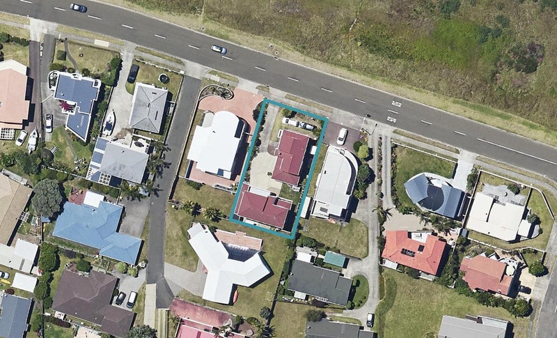 98 Ocean Road, Ohope, Ōhope - Carousel 1