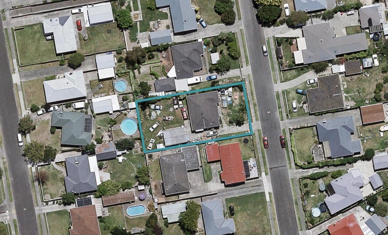 30 Magdalen Crescent, Pirimai, Napier - Carousel 1