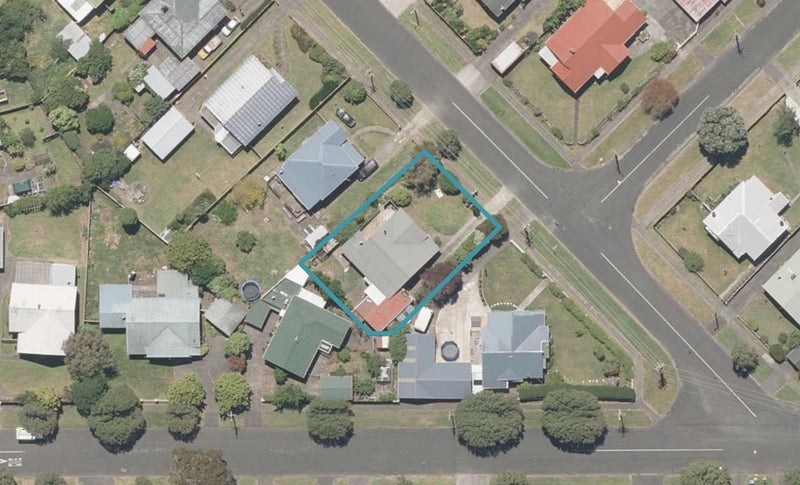 3 Muir Street, Gonville, Whanganui - Carousel 1