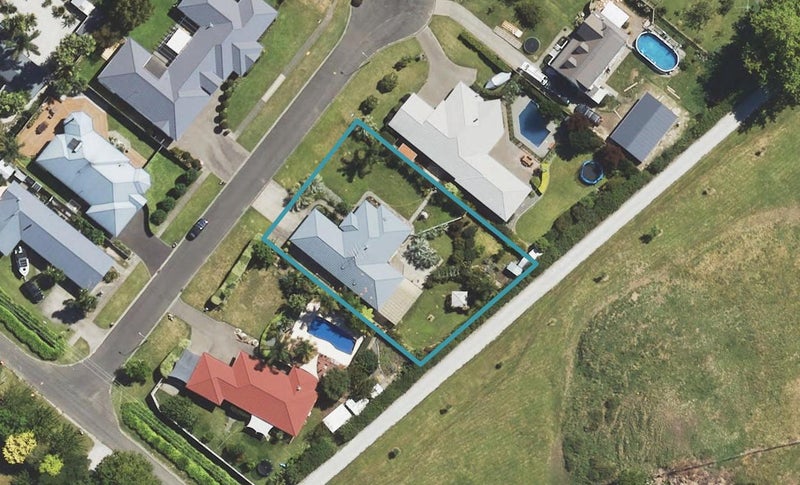 5 Kingfisher Drive, Whataupoko, Gisborne - Carousel 1
