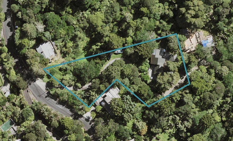 16 Park Road, Titirangi, Auckland - Carousel 1