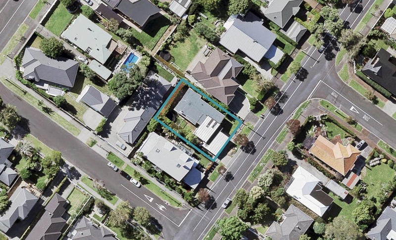 24 Kesteven Avenue, Glendowie, Auckland - Carousel 1