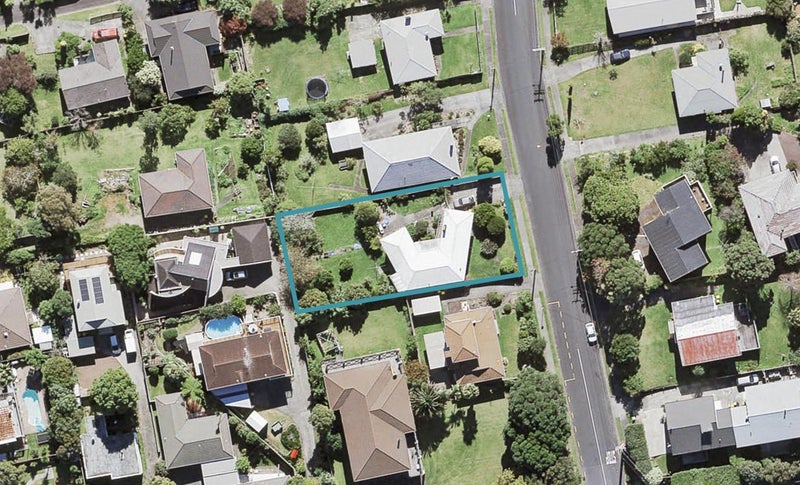 2 Gilliam Street, New Lynn, Auckland - Carousel 1