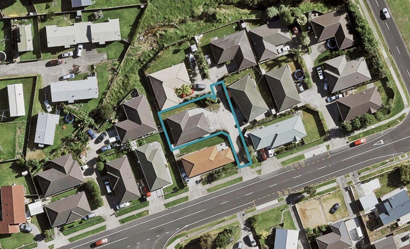9A Finlayson Avenue, Clendon Park, Auckland - Carousel 1