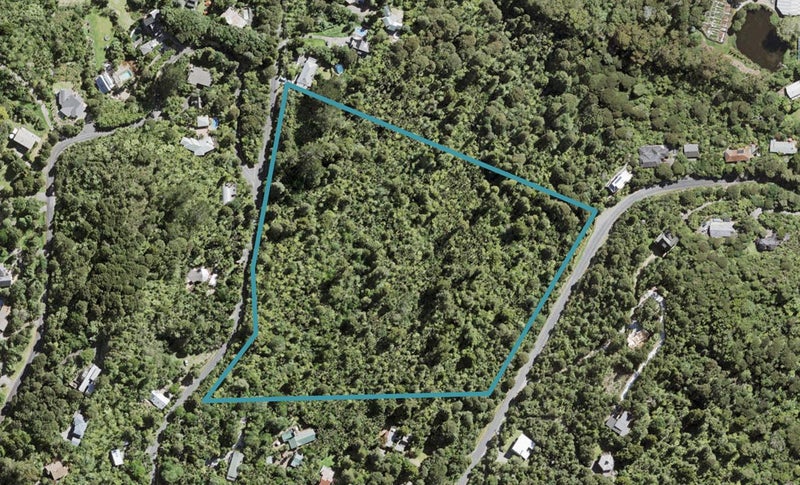220 Shaw Road, Titirangi, Auckland - Carousel 1