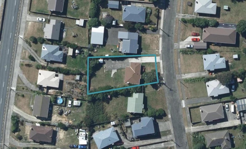 107 Waiuta Street, Titahi Bay, Porirua - Carousel 1