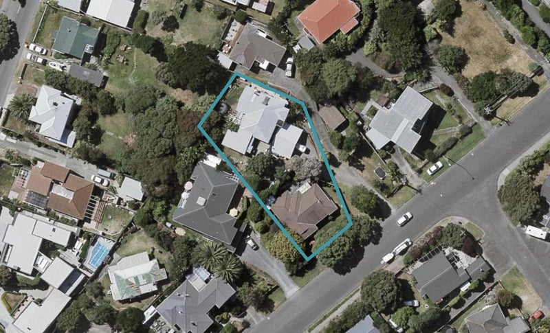 9 Golf Road, Paraparaumu Beach, Paraparaumu - Carousel 1