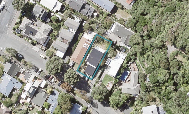 7 Kowhai Street, Eastbourne, Lower Hutt - Carousel 1