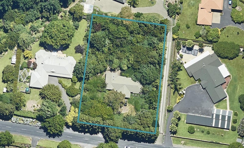 10 Freeburn Road, Pyes Pa, Tauranga - Carousel 1