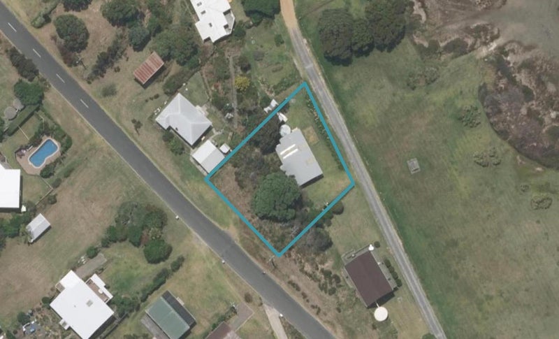 13 Lincoln Street, Mangawhai Heads, Mangawhai - Carousel 1