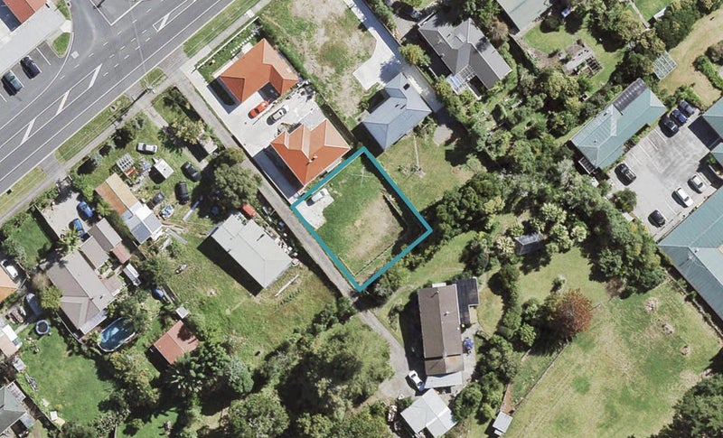 208C Henderson Valley Road, Henderson, Auckland - Carousel 1