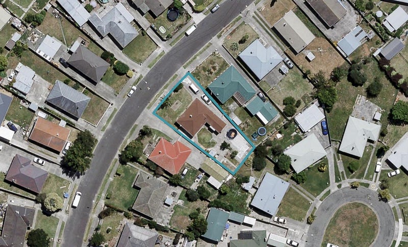 12 Neal Crescent, Onekawa, Napier - Carousel 1