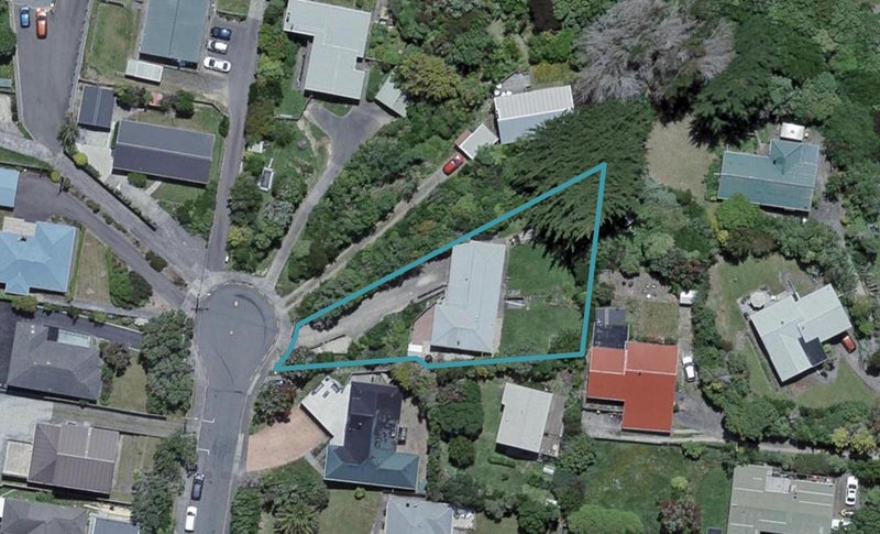 16 Warrington Grove, Newlands, Wellington - Carousel 1