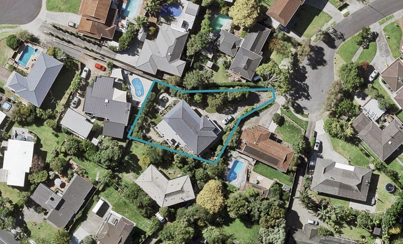 20 Hamish Place, Sunnyhills, Auckland - Carousel 1