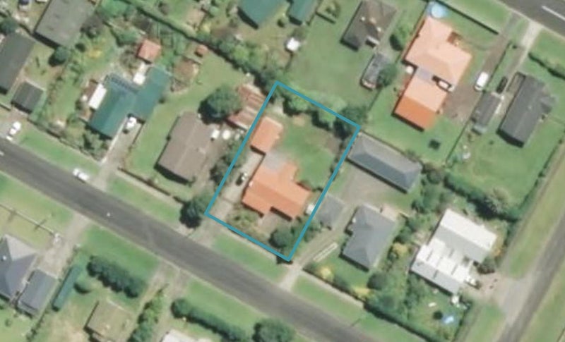 63 Fox Street, Opunake - Carousel 1