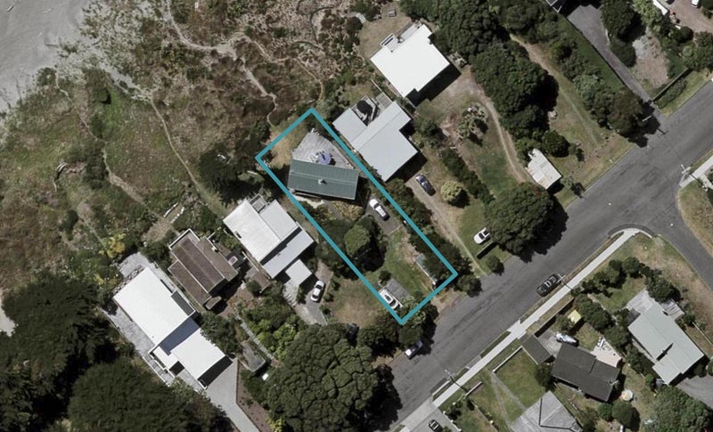 19 Tutere Street, Waikanae Beach, Waikanae - Carousel 1