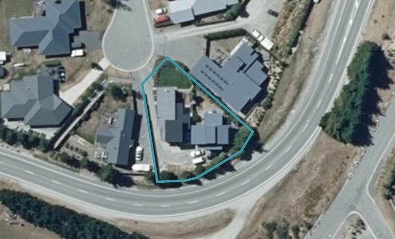 27 Redfern Terrace, Arthurs Point, Queenstown - Carousel 1