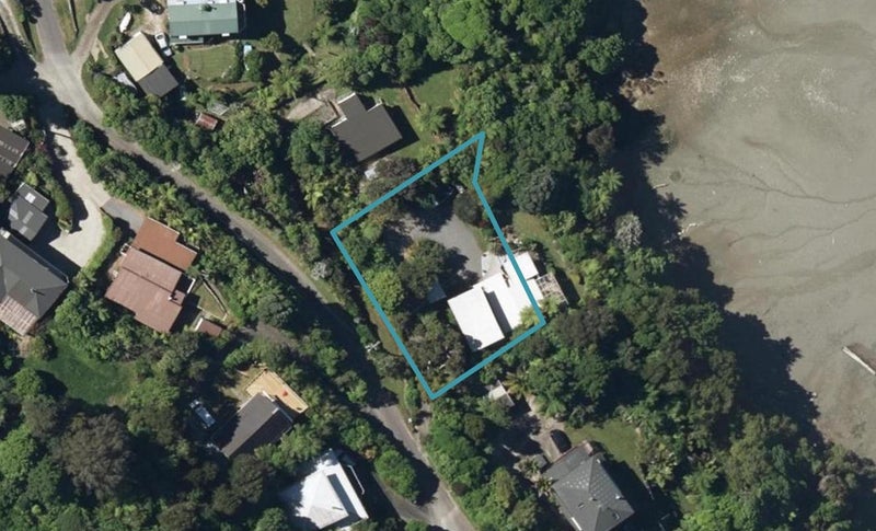 70 Moenui Road, Picton - Carousel 1