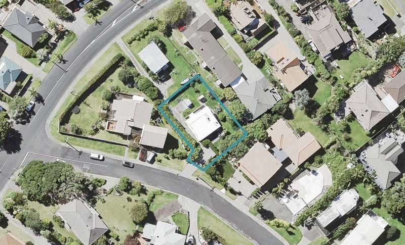 23A Scarboro Terrace, Murrays Bay, Auckland - Carousel 1