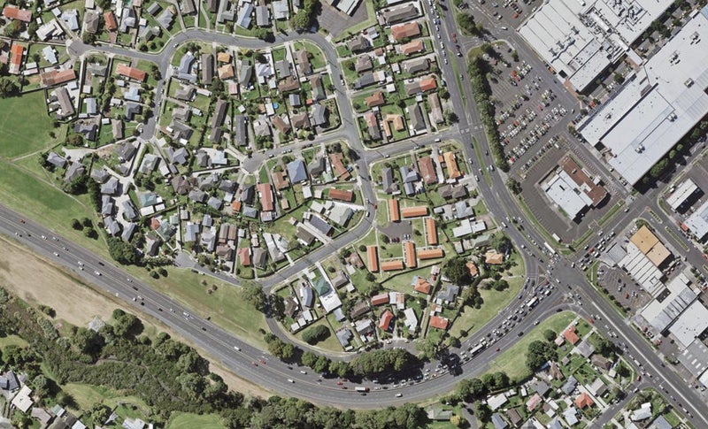 22 Dale Crescent, Pakuranga, Auckland - Carousel 1