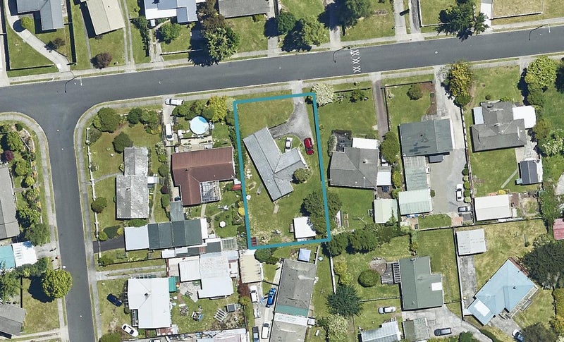 10 Roger Street, Pukehangi, Rotorua - Carousel 1