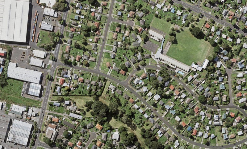 2B Taratoa Street, Point England, Auckland - Carousel 1