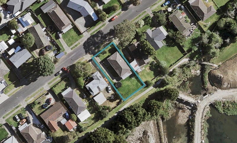 34 Innismara Avenue, Wattle Downs, Auckland - Carousel 1