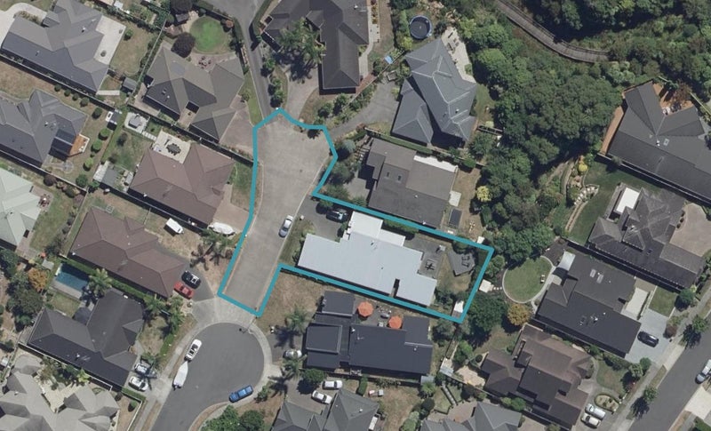 8 Jaemont Court, Huntington, Hamilton - Carousel 1