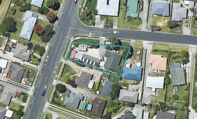 2 Esk Street, Parkvale, Tauranga - Carousel 1