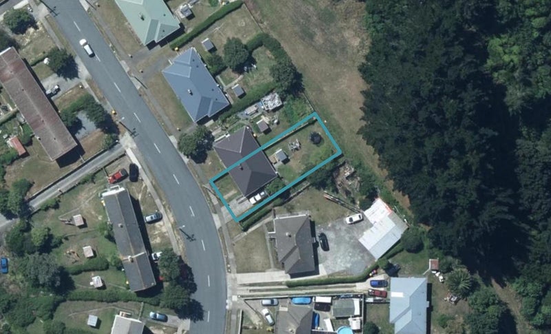 140 Bedford Street, Cannons Creek, Porirua - Carousel 1